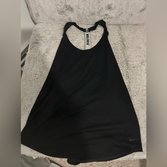 Nike tank - Picture 2 of 2